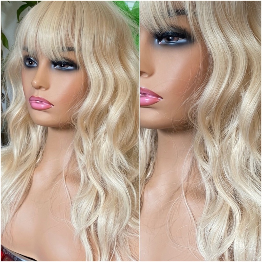 Bombshell blonde - wrecking-ball bleach blonde wig